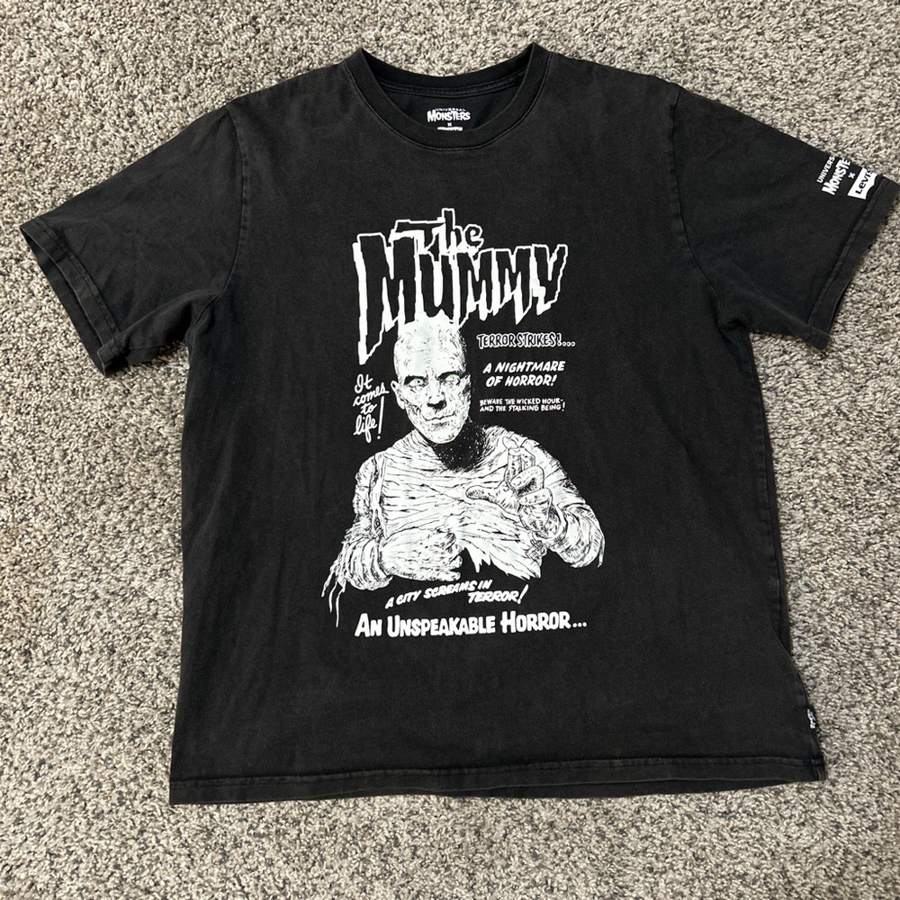 Mummy graphic tee